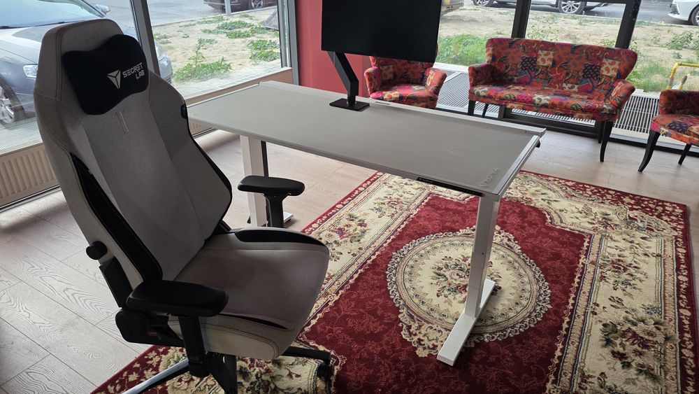 SecretLab Magnus Pro + Scaun Titan Evo XL