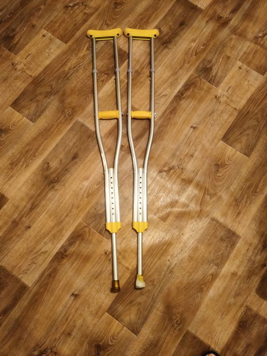 Костыли подмышечные