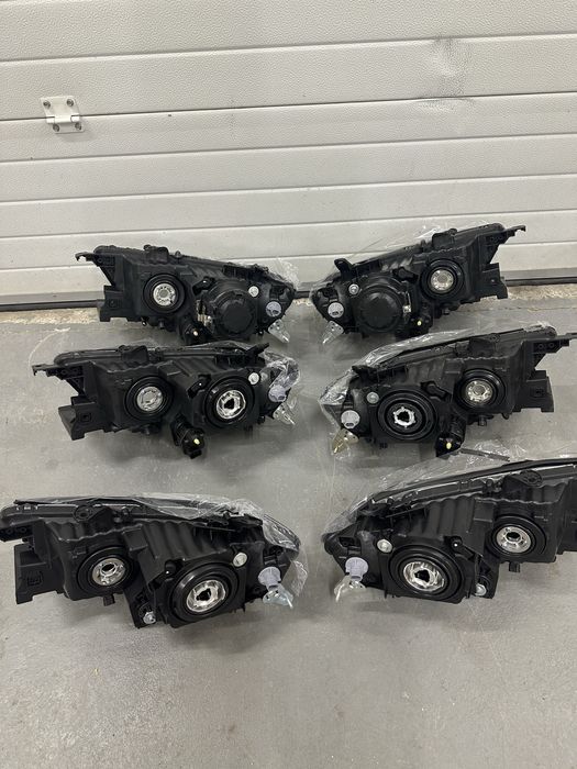 Фары передние Паджеро Спорт 2