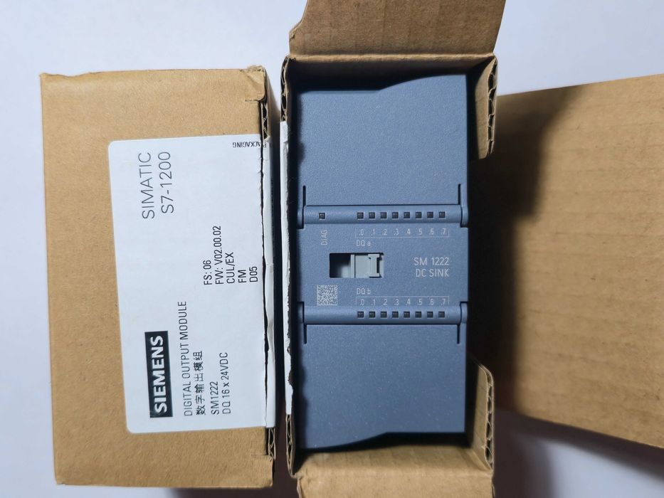 Siemens SIMATIC S7-1200 SM1222 16DO 24VDC (6ES7222-1BH32-1XB0)