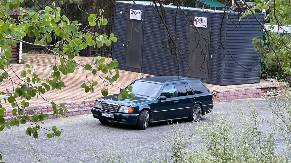 Мерседес 124  2.8