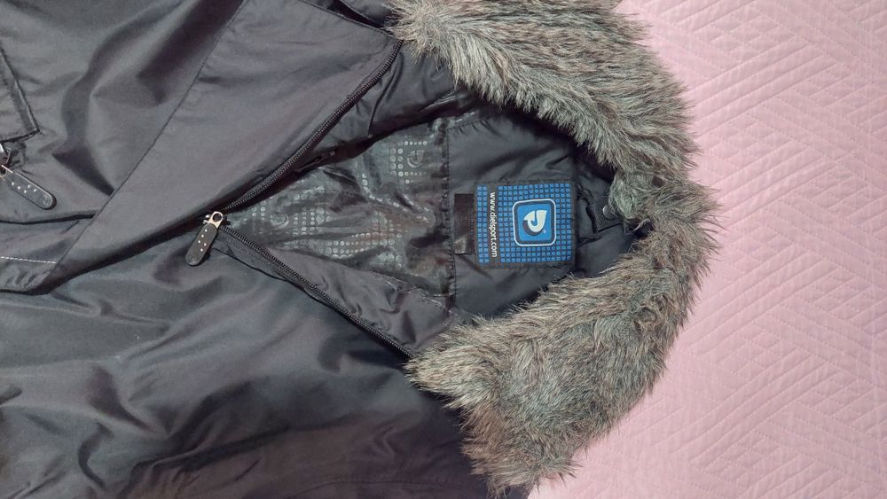 Дамско яке на Diel