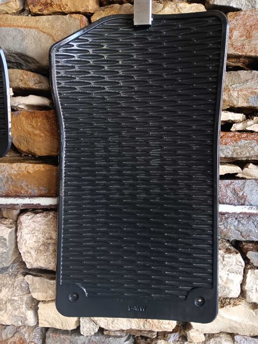 Оригинални комплект 4 броя стелки за бмв е 90