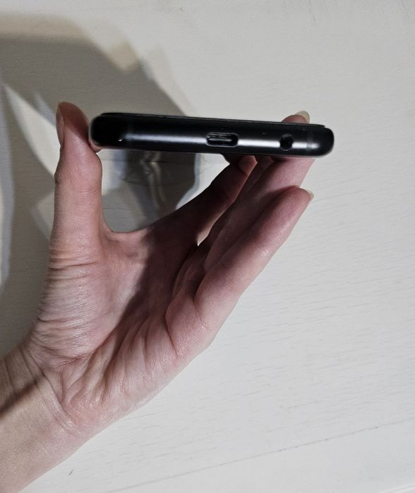 Продается телефон Samsung Galaxy A8