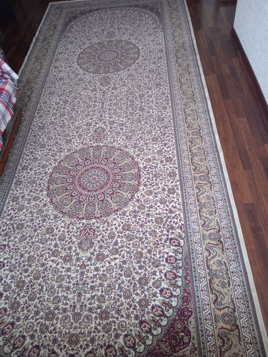 Продам ковер 2х5 бу