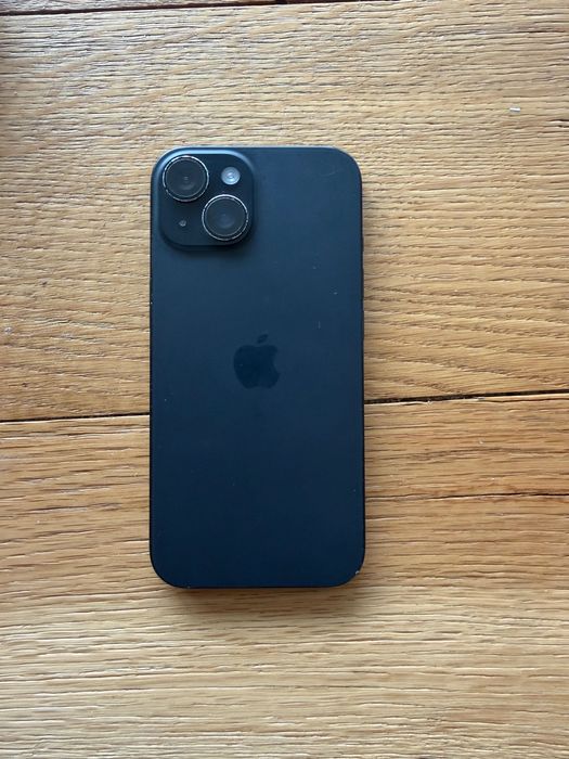 iPhone 15, 128 GB.