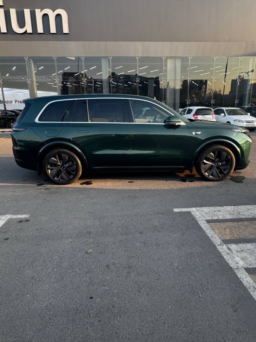 продается LIXIANG L9