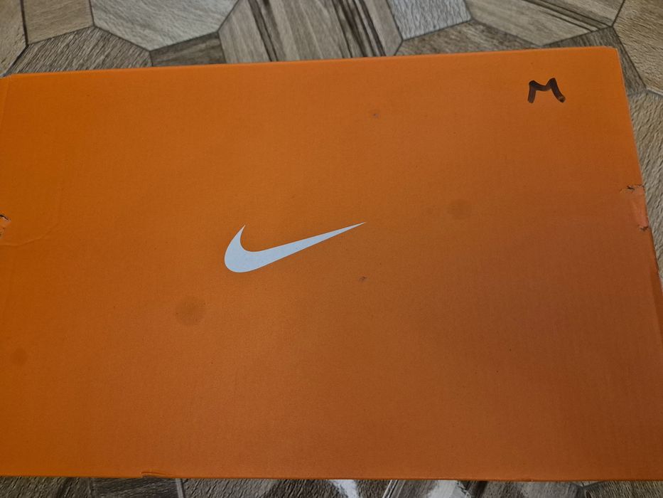 Ghete fotbal Nike phantom nr 42-43 originale din Uk noi in cutie