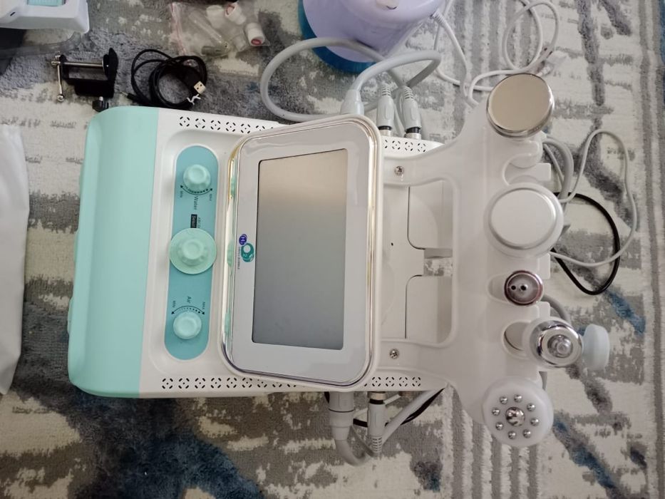 Аппарат гидропилинг 5в1 белый