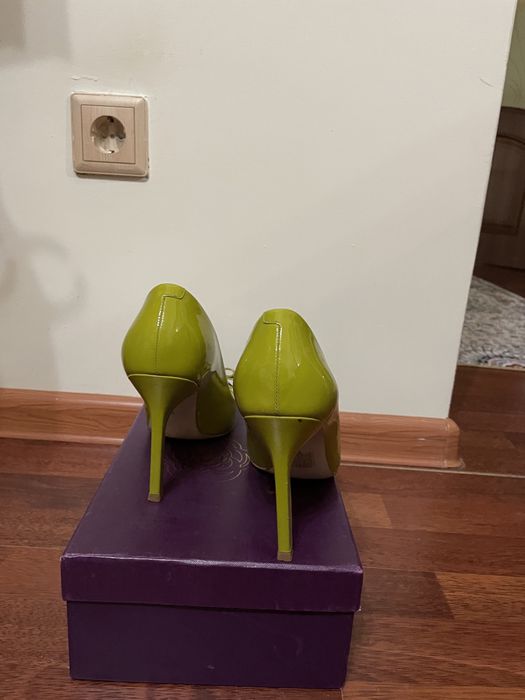 Туфли зеленого цвета