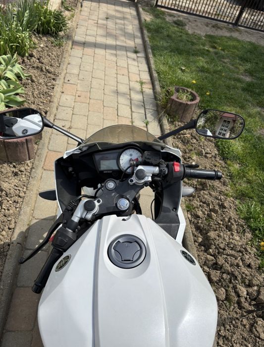 Yamaha YZF R125