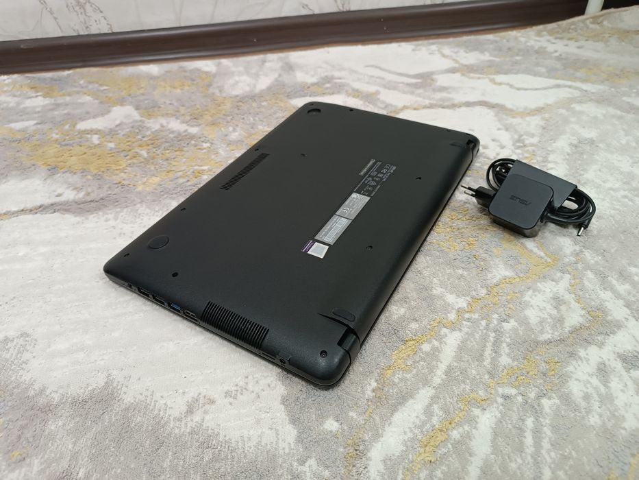 Ноутбук ASUS Windows 10.