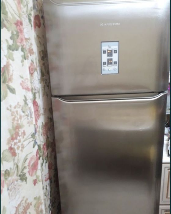 мощный холодильник Аристон