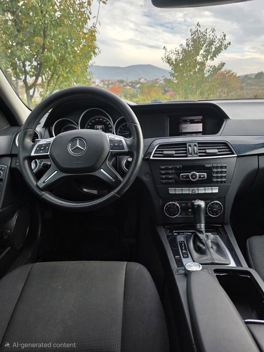 Vând Mercedes c 200