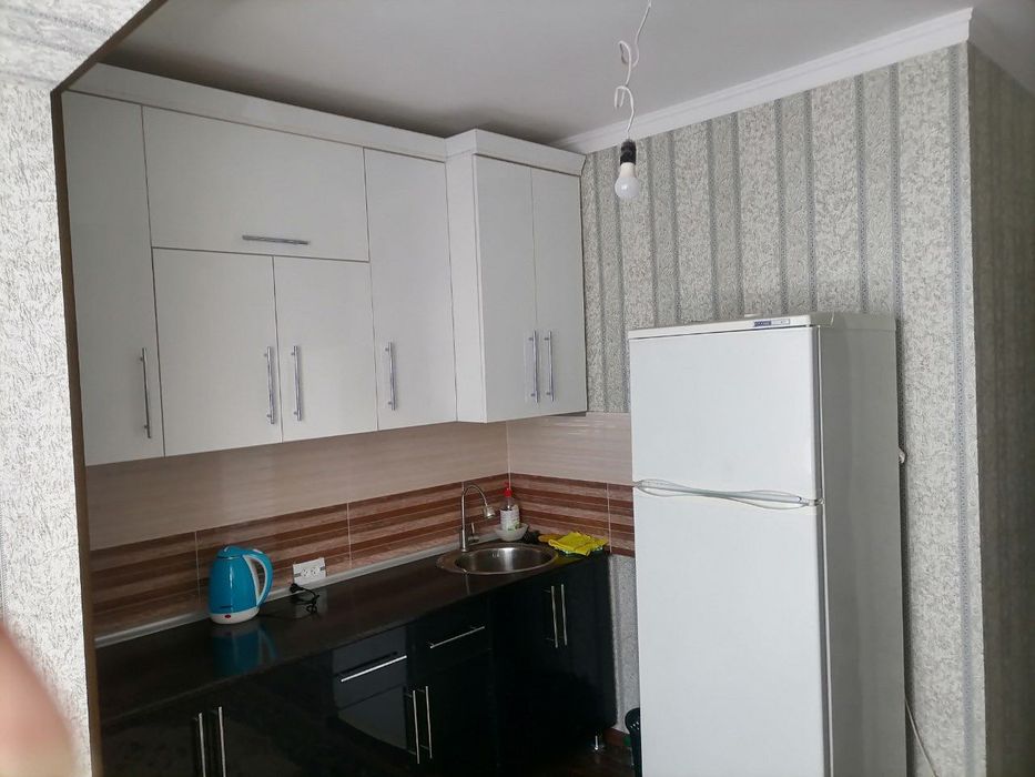 Урганч шахар маркази Трансгаз енида 2 хонали квартира ижарага берилади