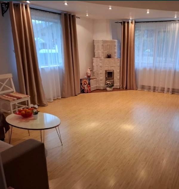 Vand casa/ schimb (cu apartament + diferenta) Pitesti, 1178 m teren