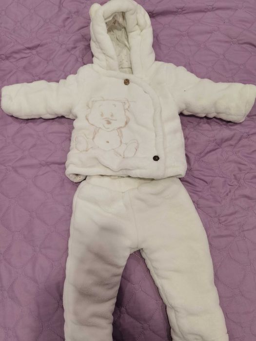 Космонавт от две части