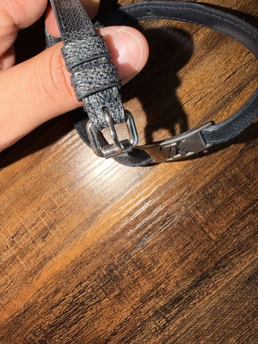 Louis Vuitton Sign It Double Wrap bracelet, black leather with silver-tone hardware.