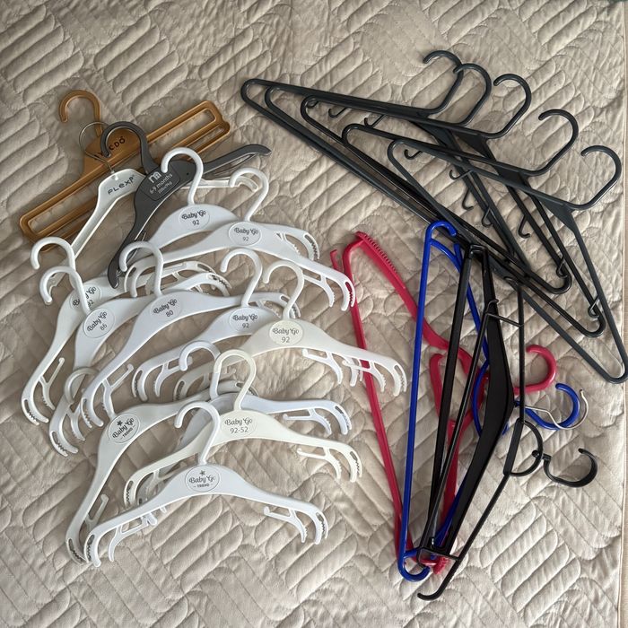 Пакет вешалок/плечиков детских и взрослых