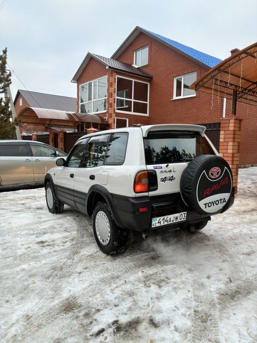 Продам Toyota Rav4