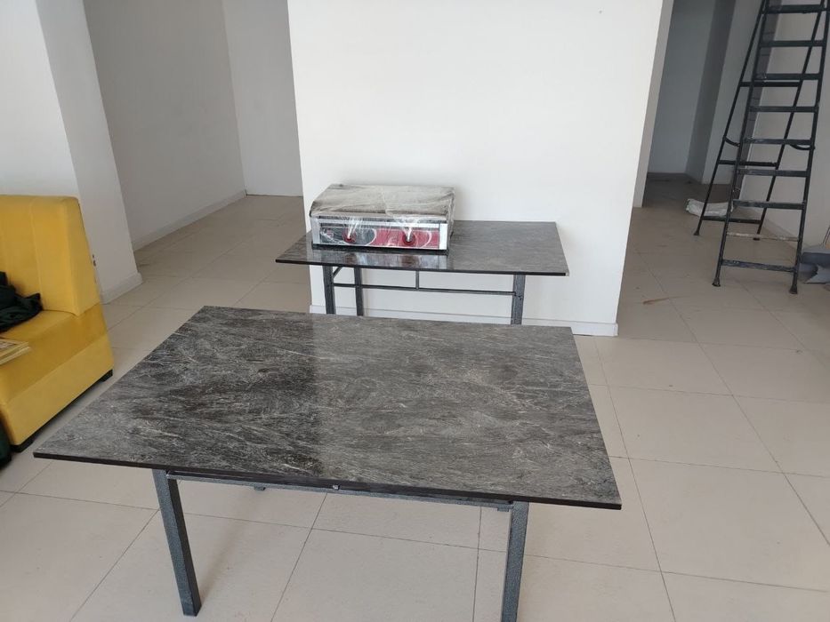 Стол сотилади 800000