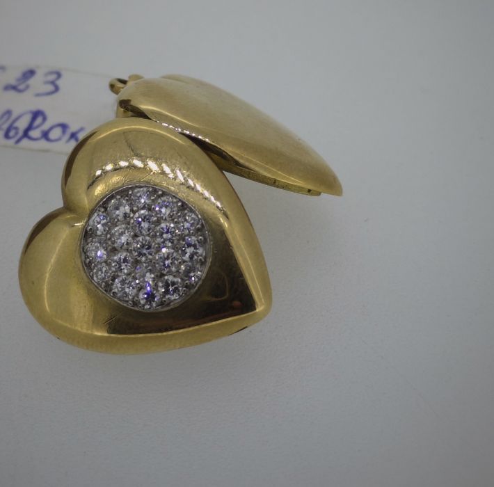 Pandantiv  locket (se deschide pt poza)aur 18k 6.23gr  diamante naturale (r)