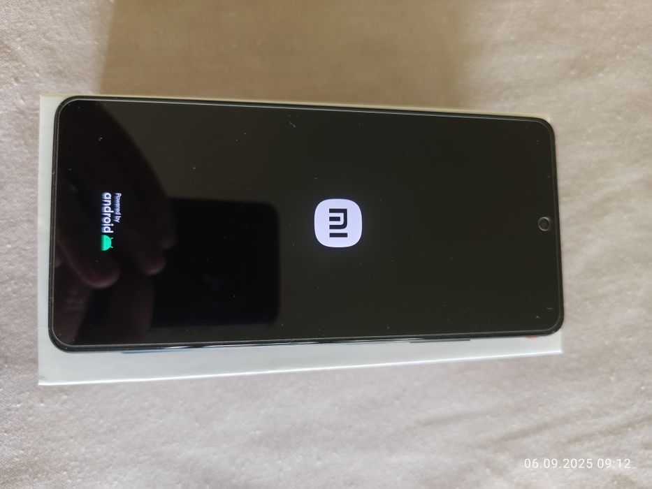 Продавам Redmi Note 12 Pro 5G 8GB RAM/256 GB ROM, Перфектен!