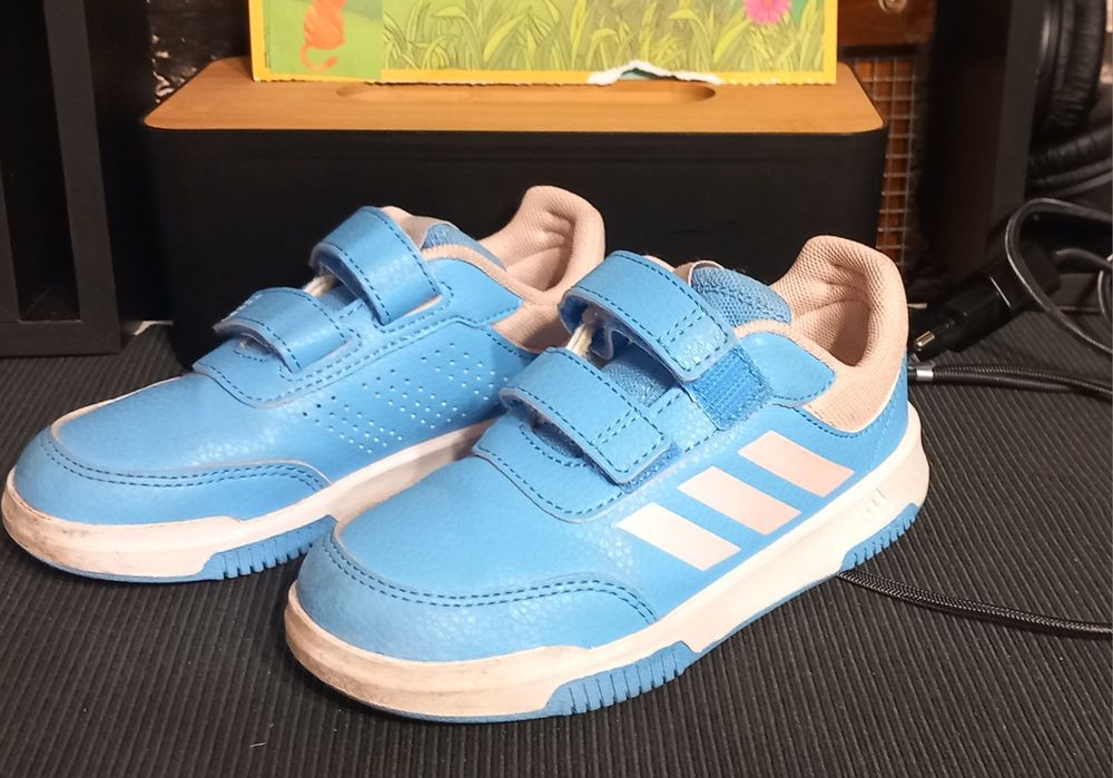 Маратонки Adidad 27 номер