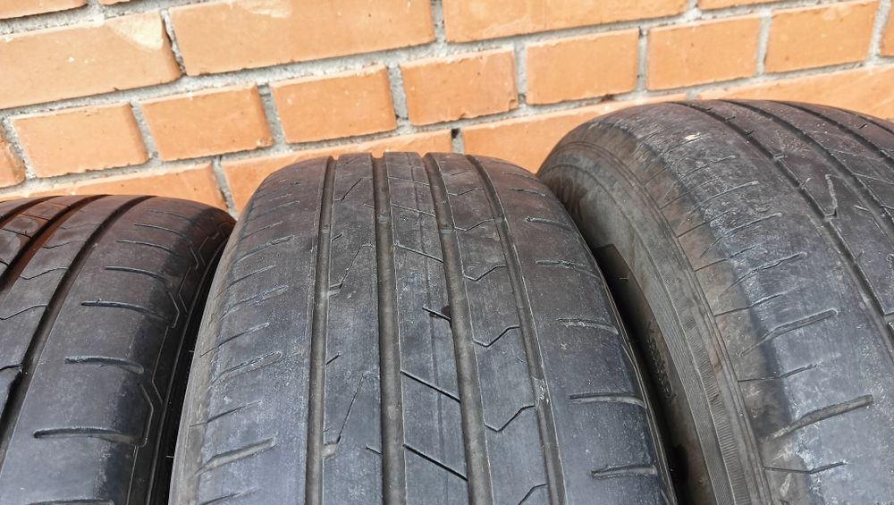 Vând 4 anvelope vara Hankook