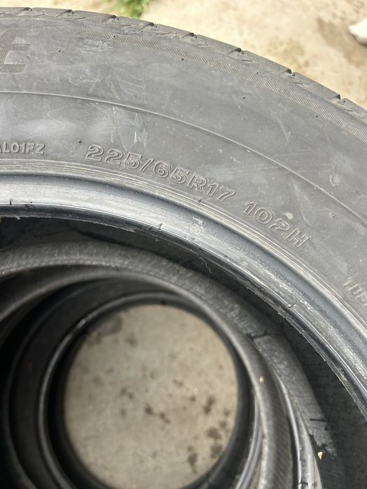 225 65 17 Bridgestone vara dot 2022