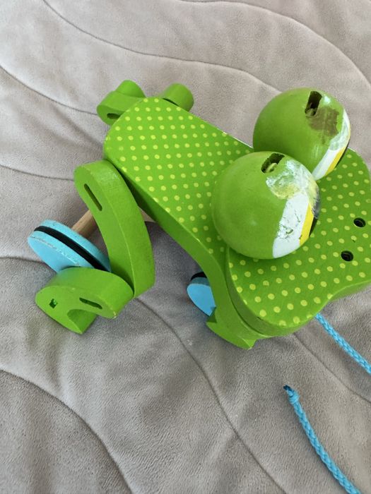 Дървена жаба за дърпане Melissa and Doug
