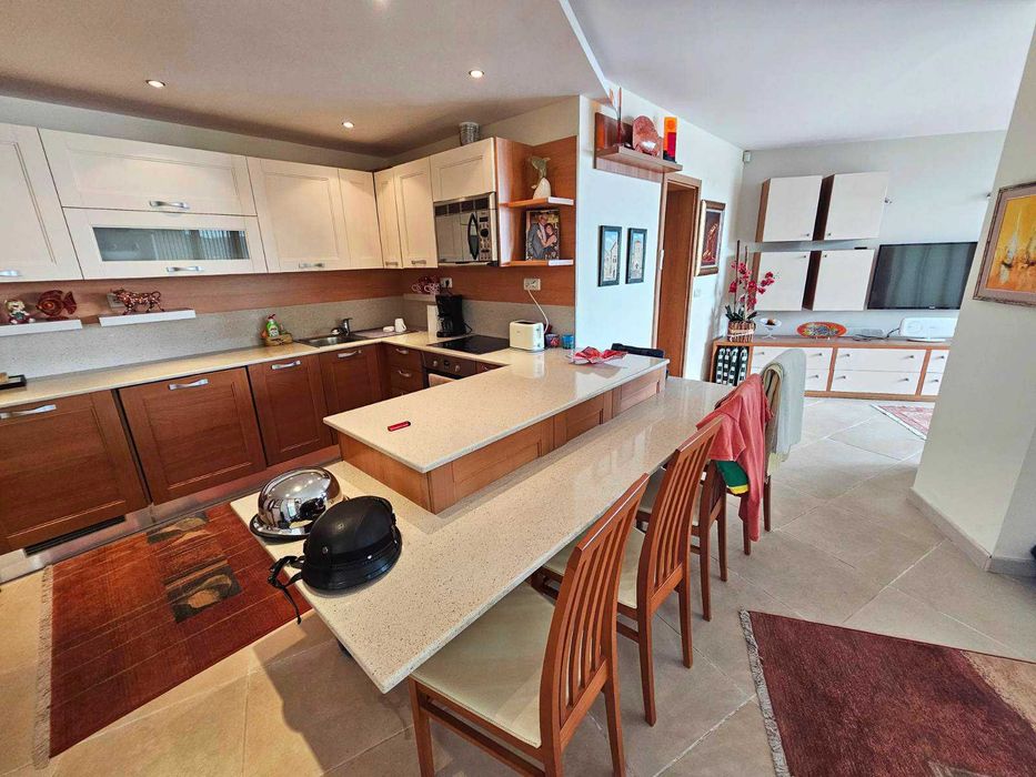 Продава се Двустаен апартамент в Балчик - 126 кв.м за 1151 €/кв.м - Снимка #2