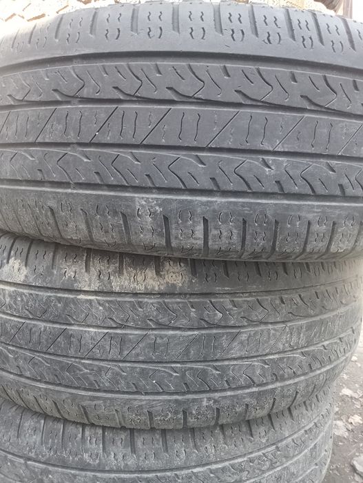 Продам резину 275/65  17