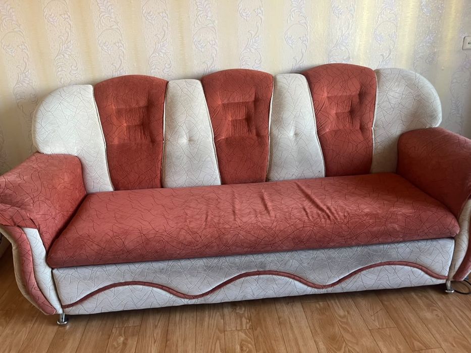 Продам диван с креслом