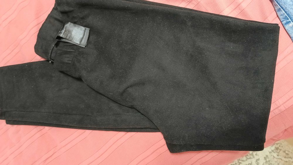 Брюки женские . Одежда