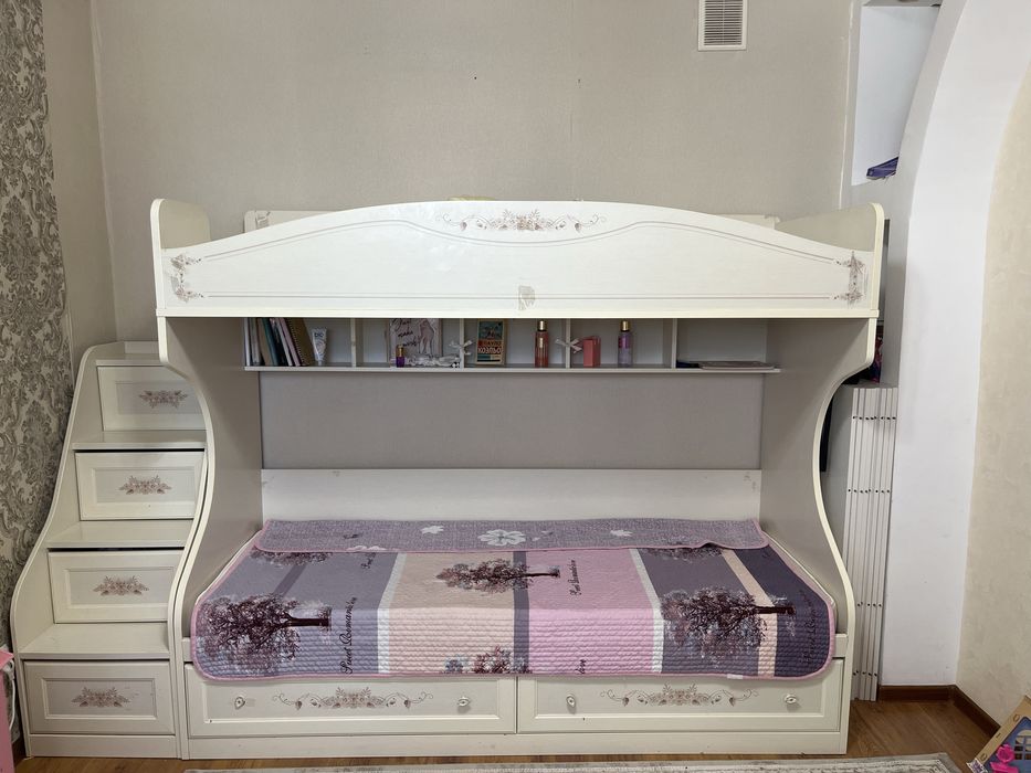 Продам Детскую мебель