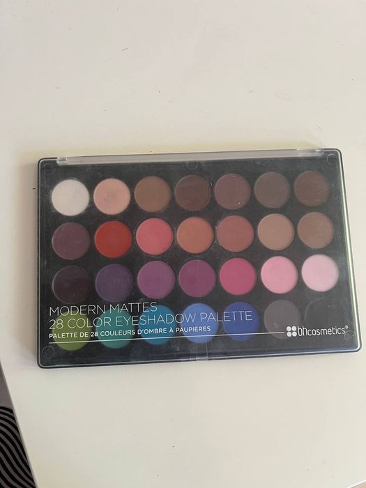 Палетка теней bh cosmetics