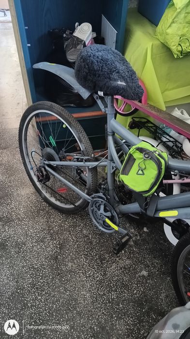 Vând bicicleta cu suspensii la 350 de lei
