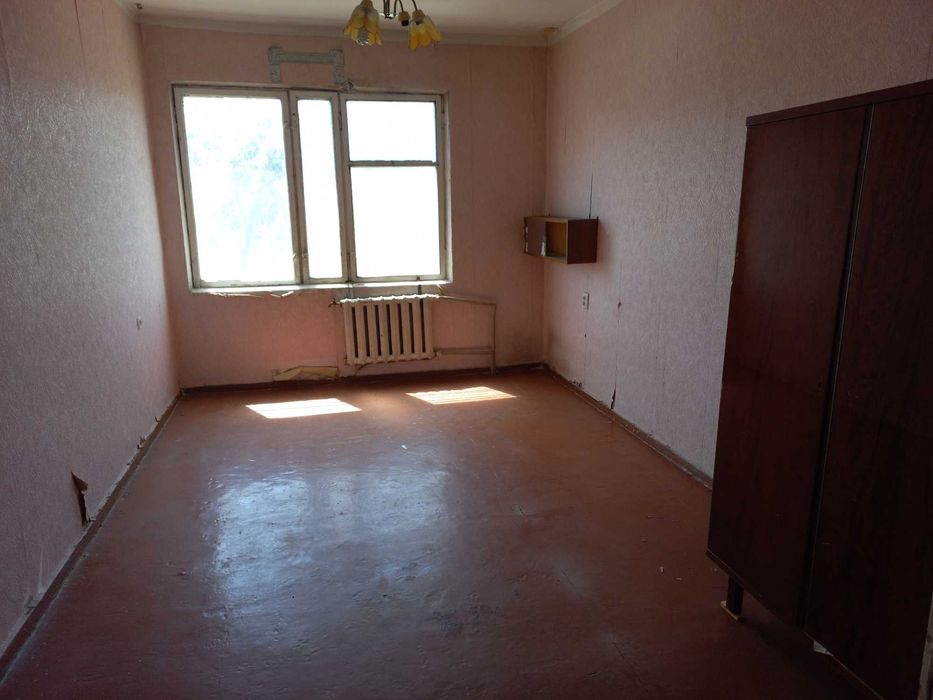 Продается 3-х комнатная , НЕ торцевая