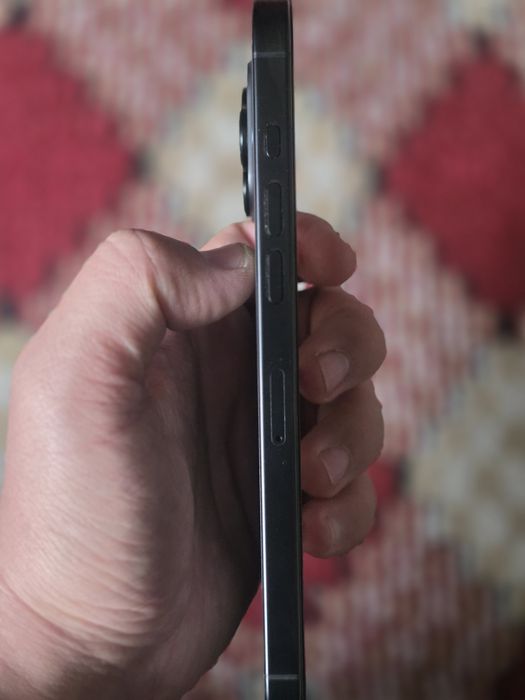 Iphone 16 pro max idealno