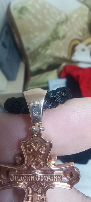 Продам золотой крестик!