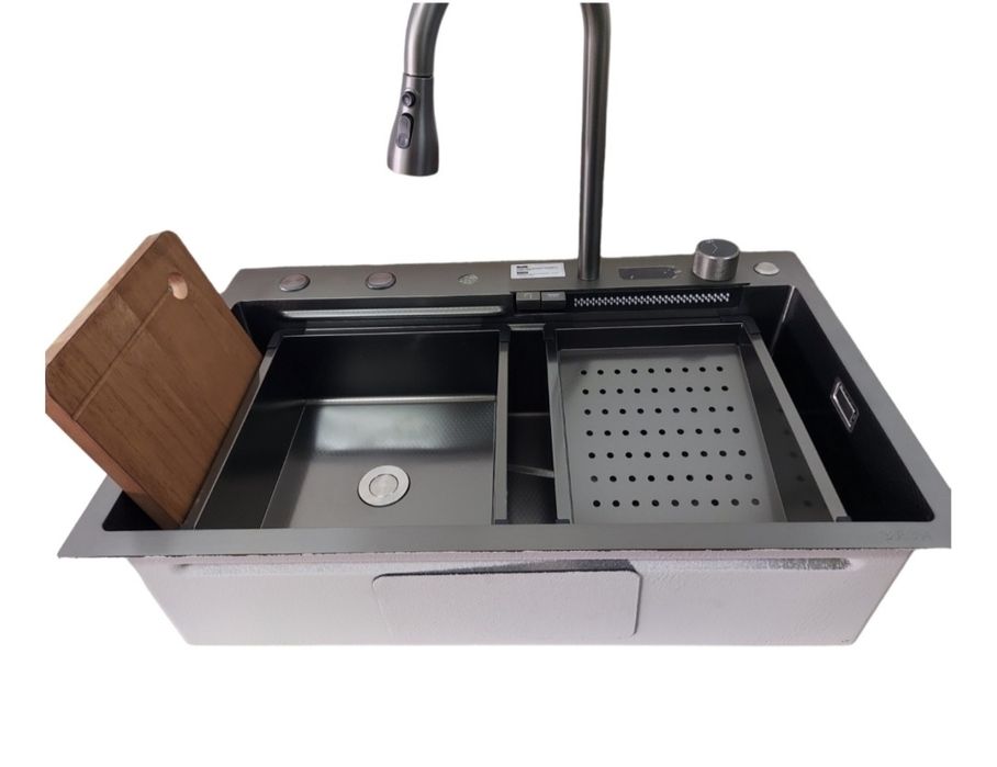 2 контейнера для современной мойки