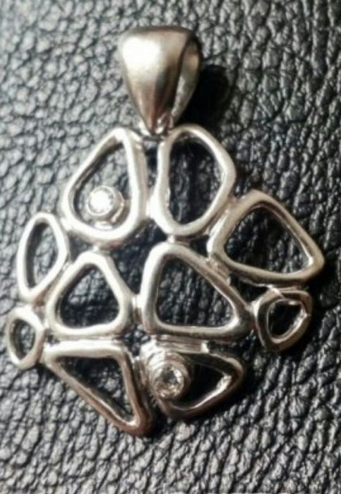 Нова сребърна висулка-неповторима,великолепна, с циркони !