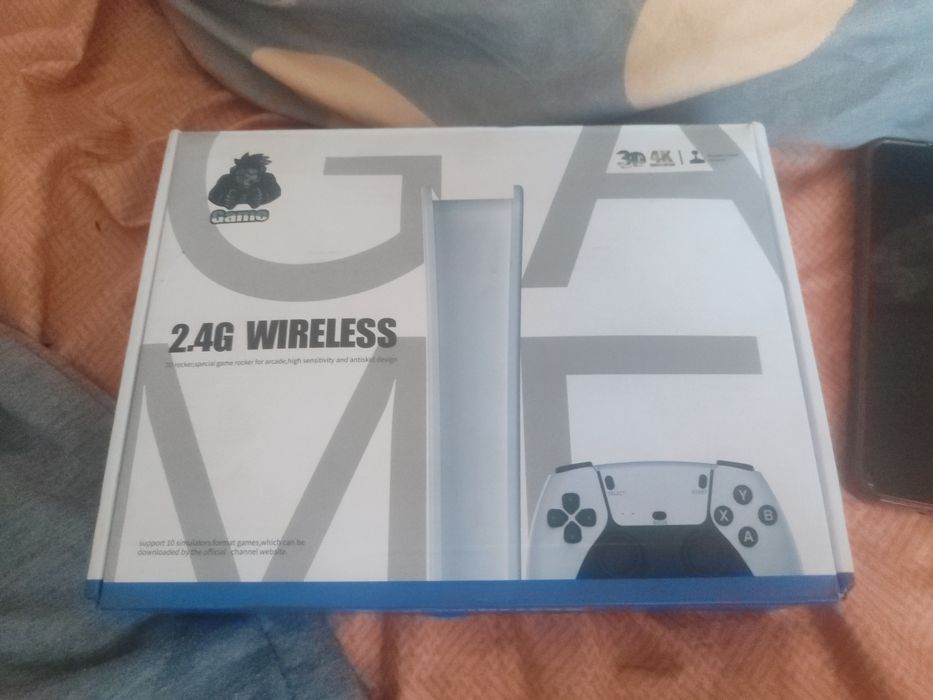 Продам 4K Game Stick 2.4G Wireless (Retro Game Console)