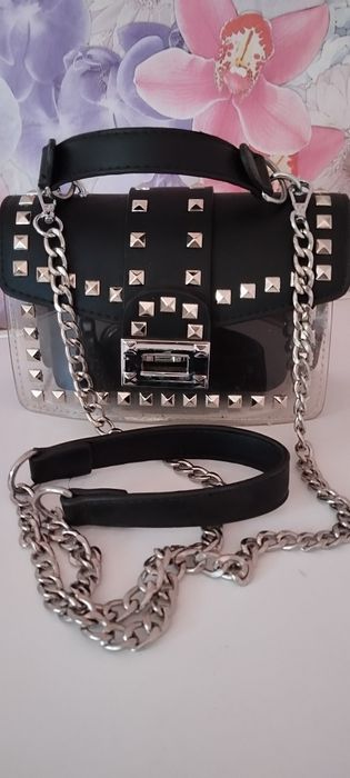 Продам дамскую сумочку.