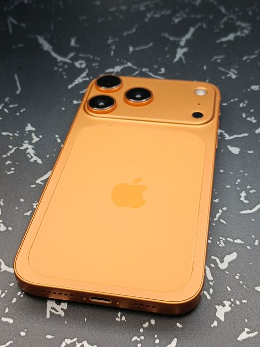 iPhone Xr  17 Pro qilngan