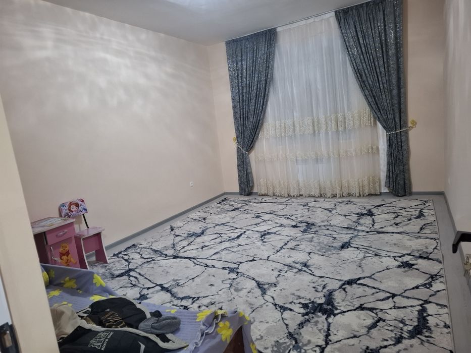 Сдаётся 2-х комнатная квартира 400$