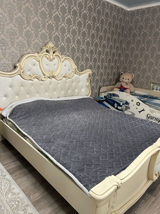 Продаю двухспальную кровать