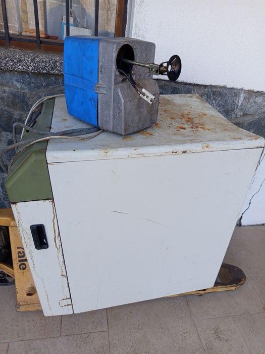 Чугунен нафтов котел