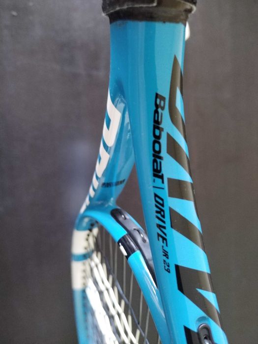 Продавам тенис ракети различни Wilson, HEAD, Babolat 23,25,26,27 инча